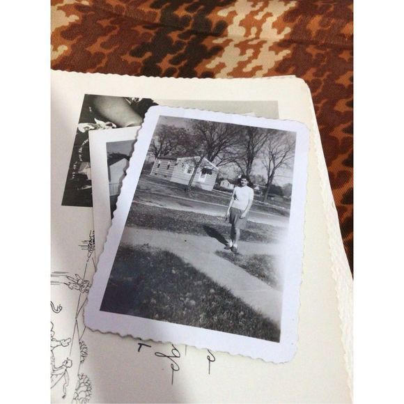 Vintage 1940’s & 50’s Snapshot Photos B & W Photography - Picture 3 of 14